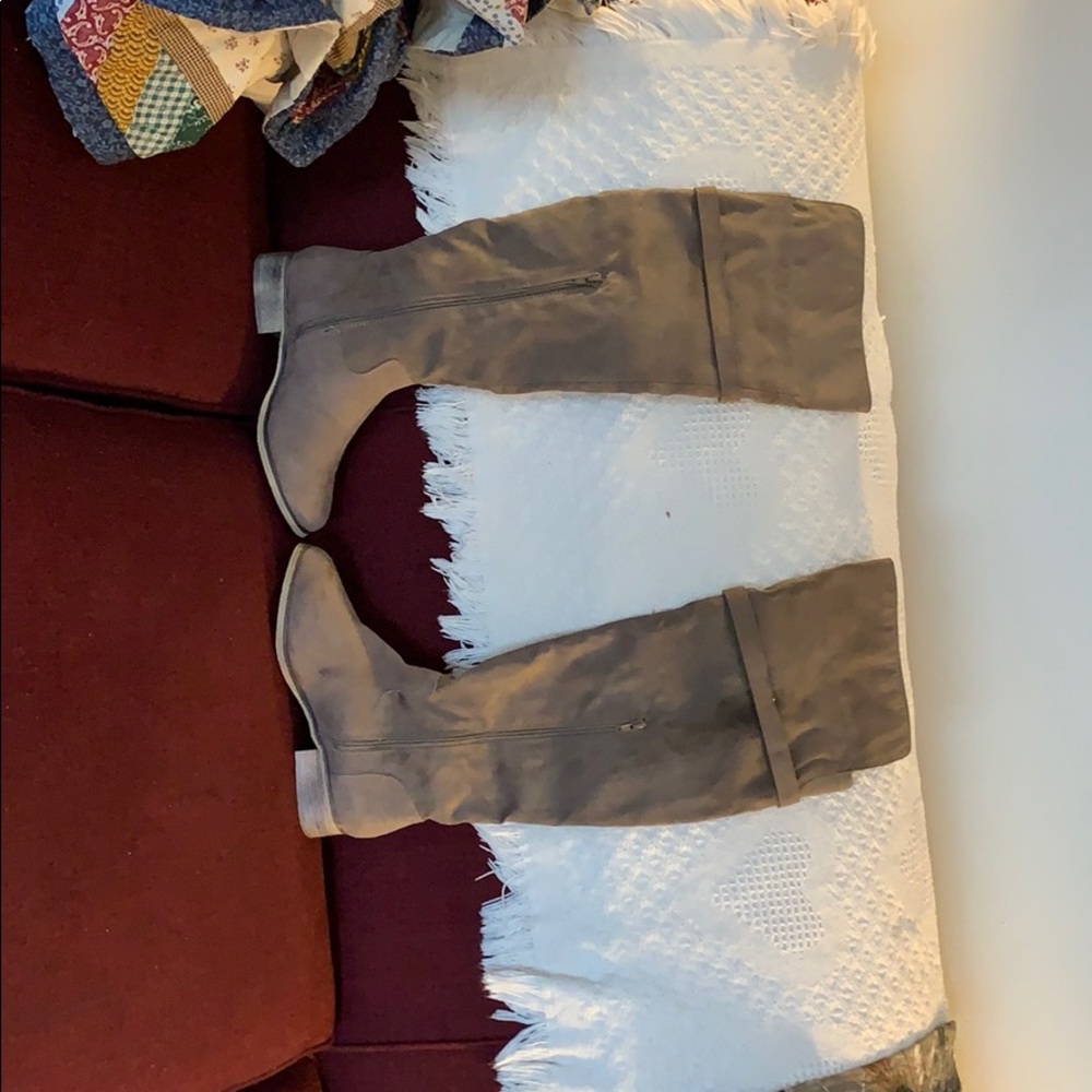 Never been worn - Picture 2 of 2